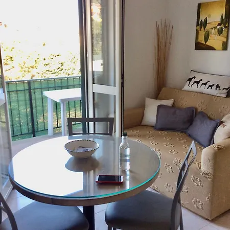 Angels Nest Apartment *