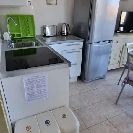 アパート Angels Nest サンタ・テレーザ・ガッルーラ